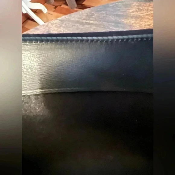 Unisex wool hat with natural feather band. 100% black wool. Size: M. - Picture 12 of 16